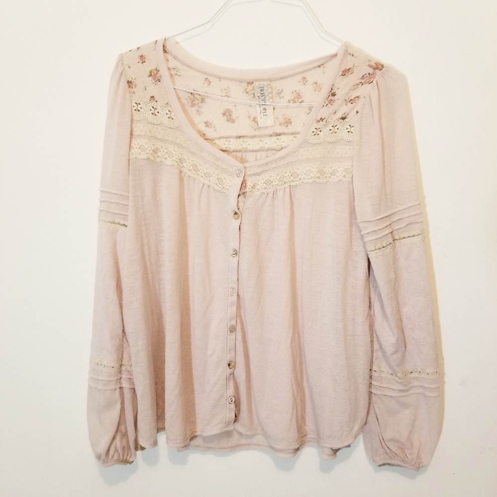 Free People | Long Sleeve Flower and Lace M
